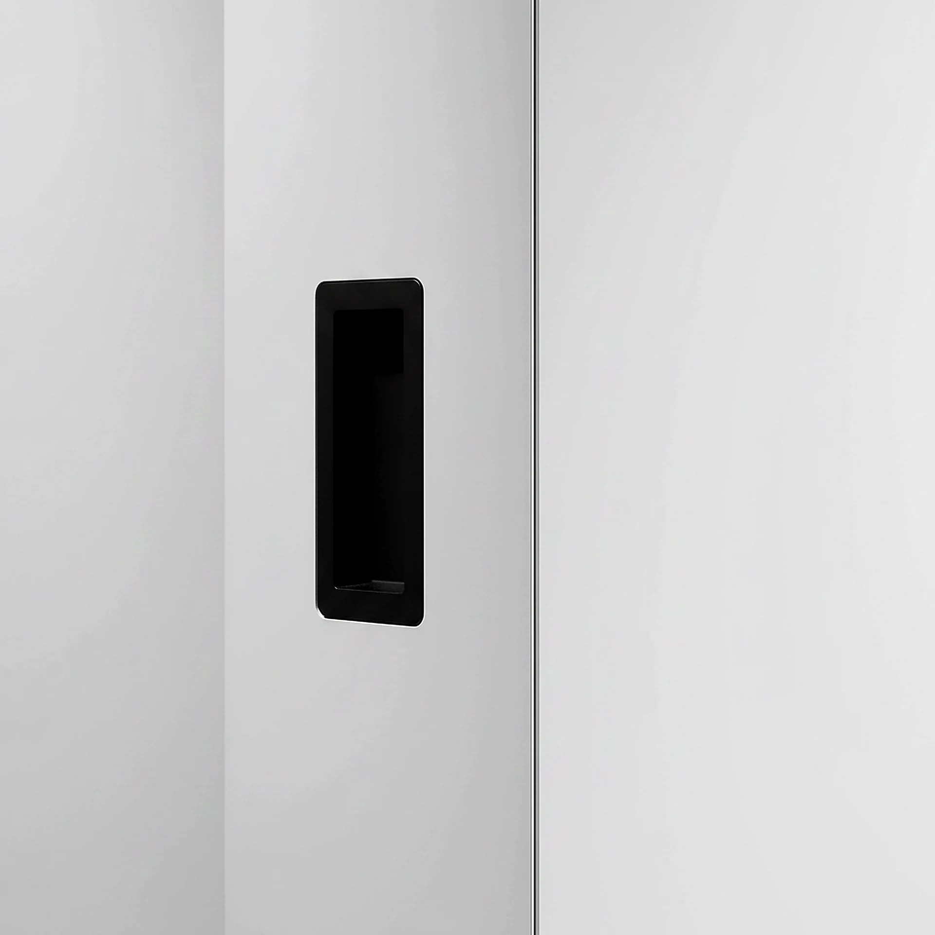 Recessed flush pull handle on the 1W2R room divider on wheels