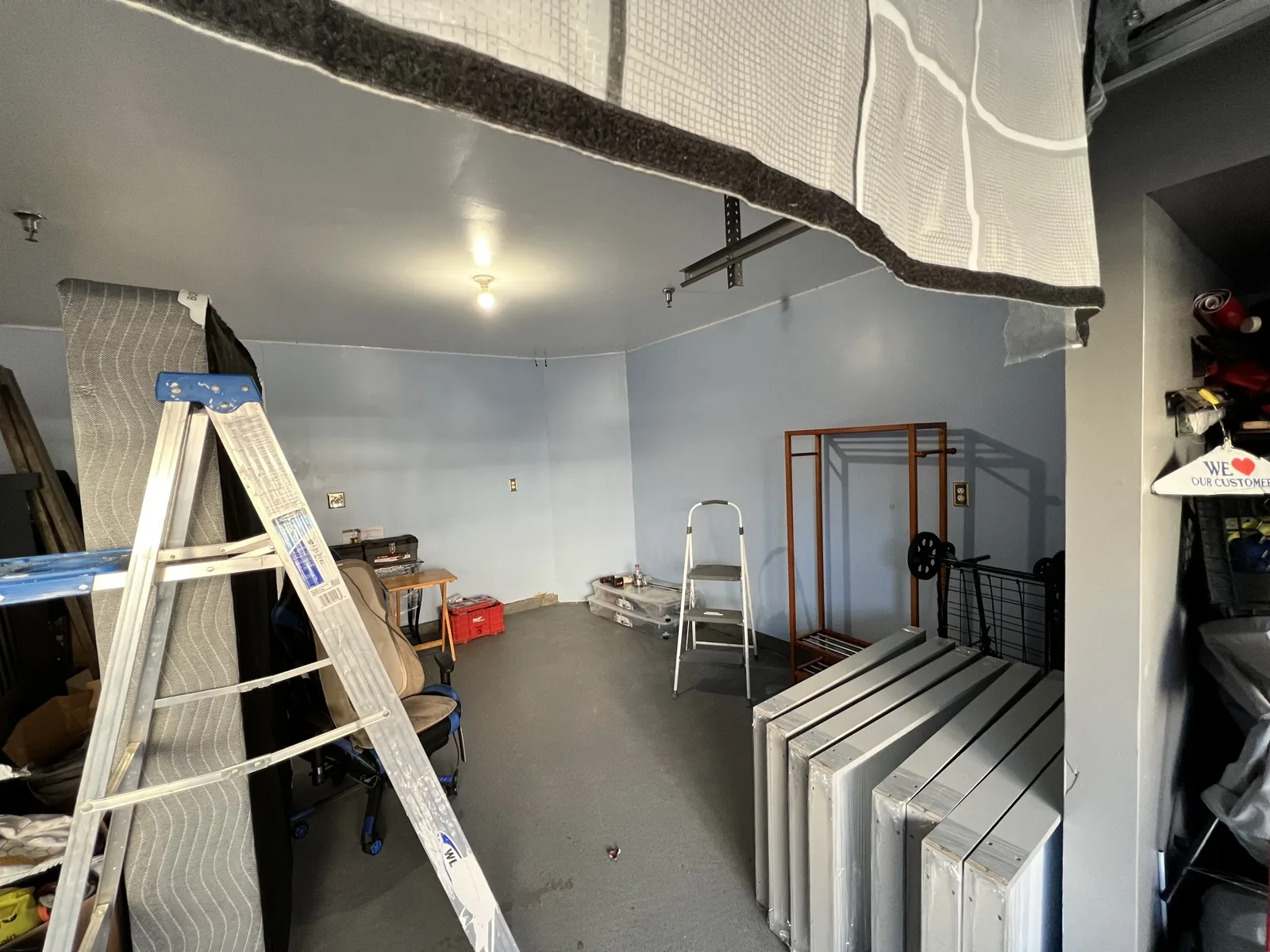 Open garage bay before dividing &mdash; how to divide a garage without construction